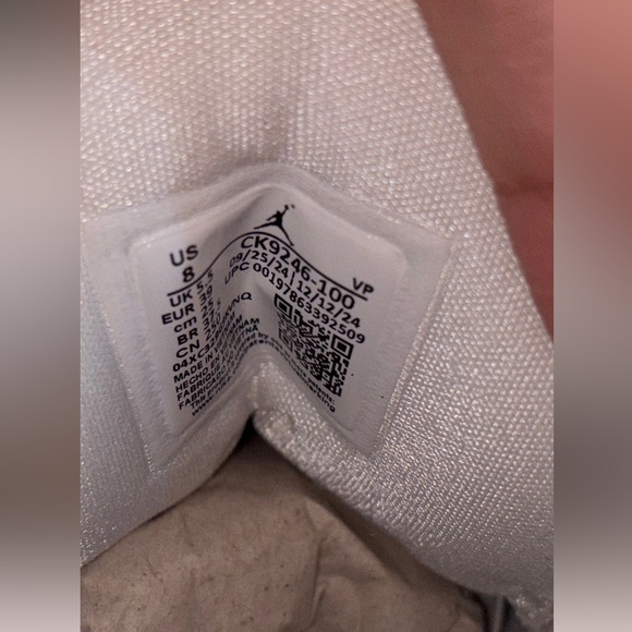 NWT WMNS Jordan 3 “sail & Metalic silver” - Picture 10 of 11